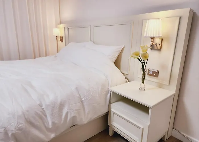 아파트 Grand Open Hongdae Houes 4bdr 2bth 서울특별시